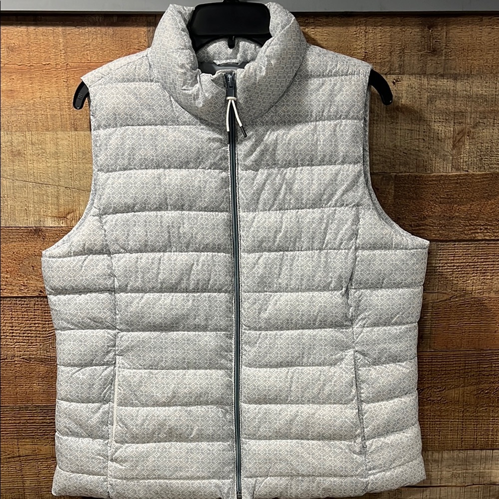 GAP Gray Quilted Vest Large